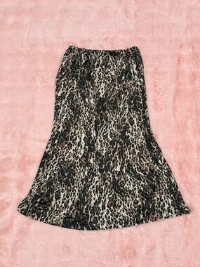 Tornado Mart Leopard Print Maxi Skirt